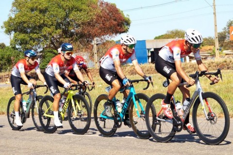 Pindamonhangaba lidera ranking nacional de ciclismo e mira Tour do Rio